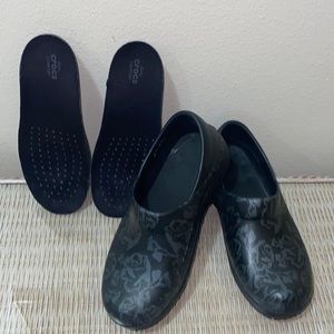 Neria Pro II Graphic Clog Crocks